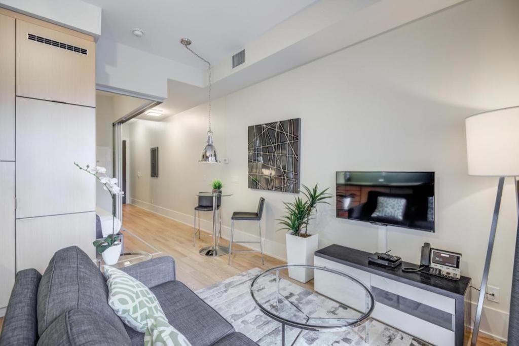토론토 Metropolis Loft - Cn Tower 아파트 외부 사진